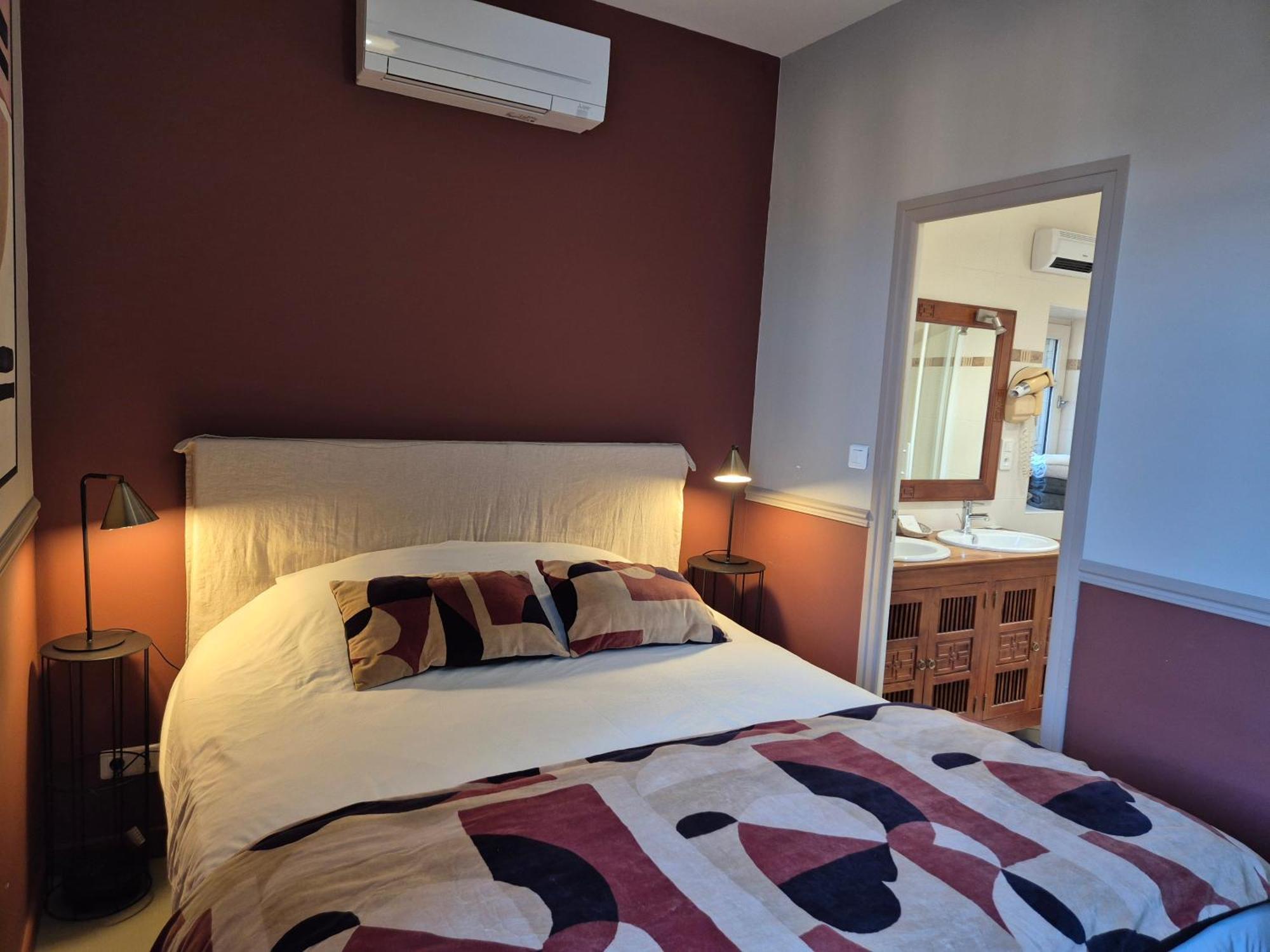Logishotels Le Relais Du Quercy Meyssac Buitenkant foto