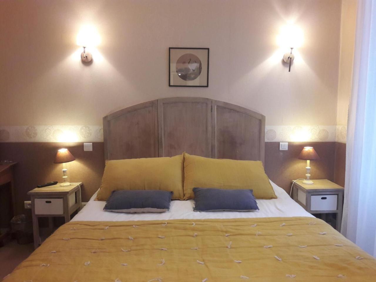 Logishotels Le Relais Du Quercy Meyssac Buitenkant foto