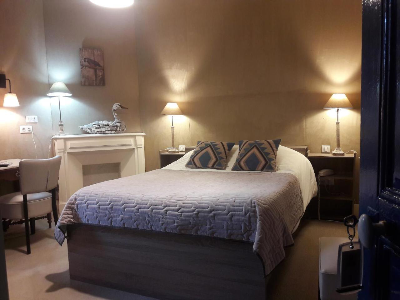 Logishotels Le Relais Du Quercy Meyssac Buitenkant foto